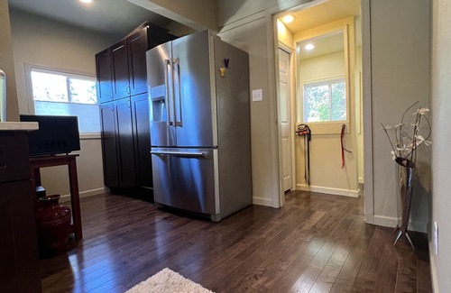 Kenmore House | 3 bedroom house with free parking and pets allowed