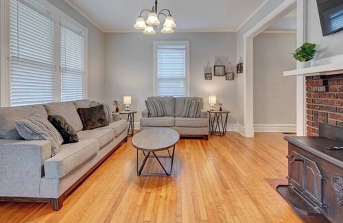 Central Gardens House | 3 bedroom in heart of Midtown/Medical District