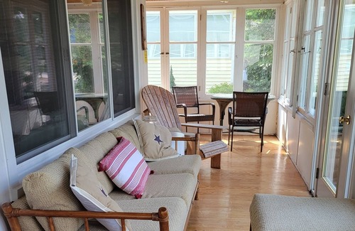 Macatawa House | 3 Bedroom in Holland MI
