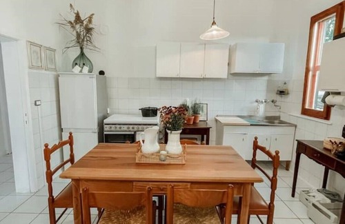 Castiglione del Lago House | 3 Bedroom Lake View Villa on Tuscan-Umbrian Border