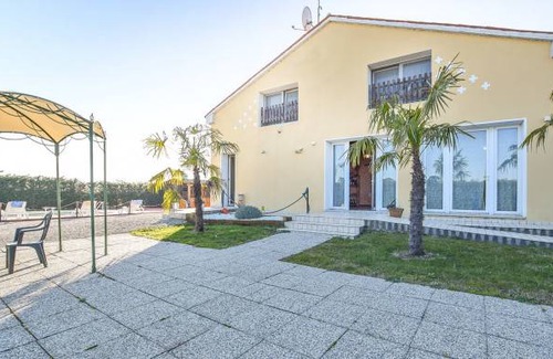 Codevigo House | 3 bedroom accommodation in Codevigo PD