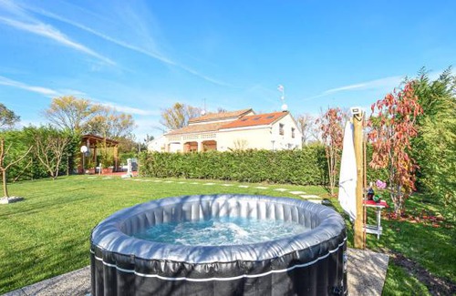Codevigo House | 3 bedroom accommodation in Codevigo PD