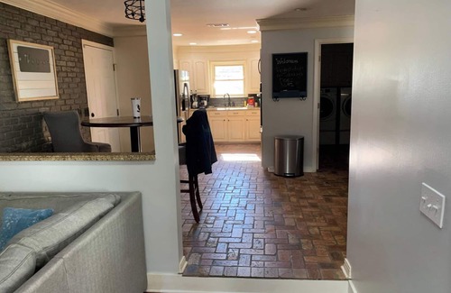 Hattiesburg House | 3-bedroom lakefront house in charming Hattiesburg with AC, WiFi. Enjoy your stay