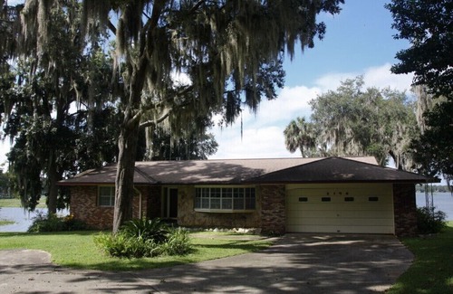 Hernando Villa | 3-bedroom lakefront villa with three kayaks