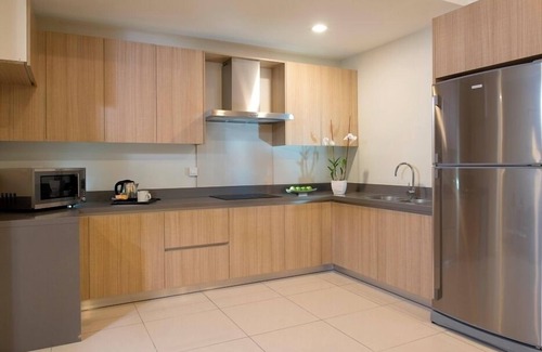 Hulu Kinta Apartment | 3 Bedroom Lakeview Executive Suite #10