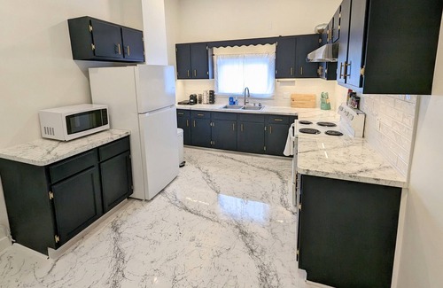 Delaware Apartment | 3 Bedroom Loft Right Downtown!