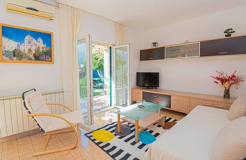 Brodarica Apartment | 3 bedroom lovely apartment in Brodarica