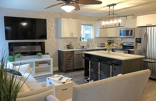 Langford House | 3 Bedroom Lux Bear Mountain Suite Backs onto a greenbelt.