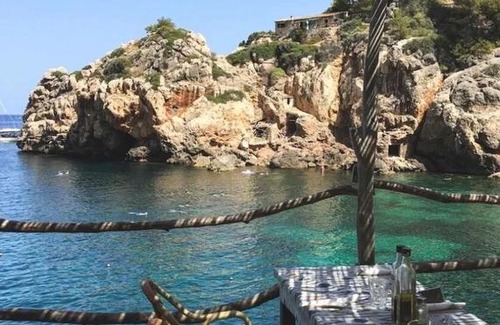 Cala d'Or Apartment | 3-Bedroom Luxurious Suite with Sea-view & Pool