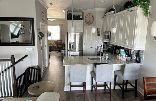 Pinellas Point House | 3-bedroom Marina Home on Water w/Private Elevator/Garage/Balcony in St Pete, FL