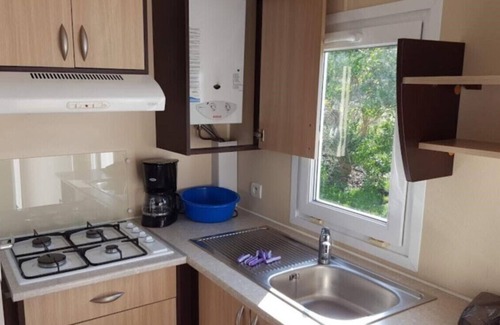 Plouescat House | 3 bedroom mobile home, swimming pool, semi-covered terrace, holiday vouchers