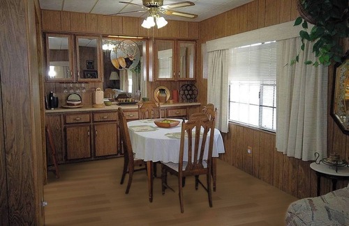 Parker House | 3-bedroom mobile home near the Colorado River