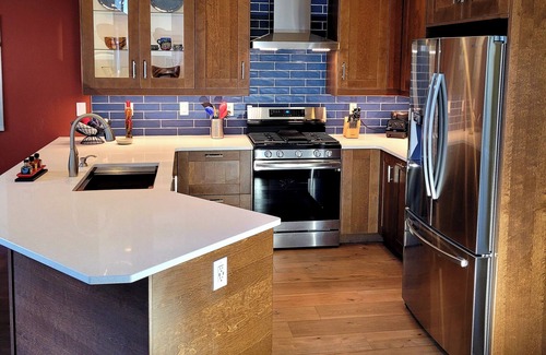 Bull Mountain House | 3-bedroom modern house in Tigard with wireless, A/C, well stocked & Comfy