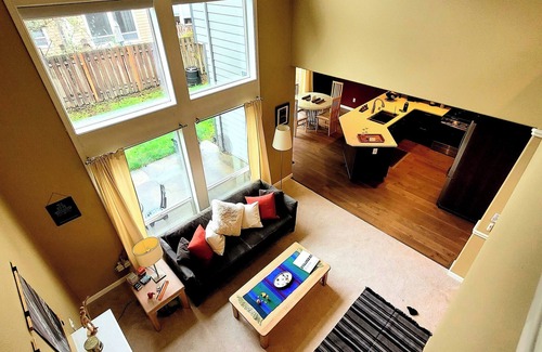Bull Mountain House | 3-bedroom modern house in Tigard with wireless, A/C, well stocked & Comfy