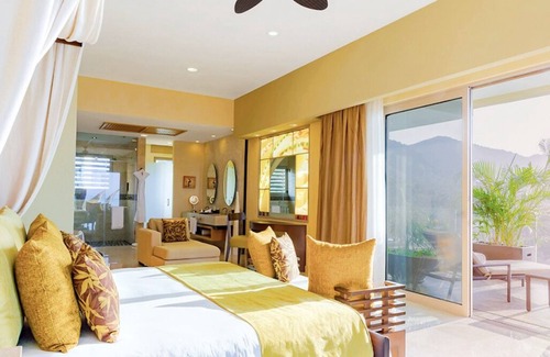 Zona sur Resort | 3 Bedroom Mountain Residence with Panoramic Ocean Views