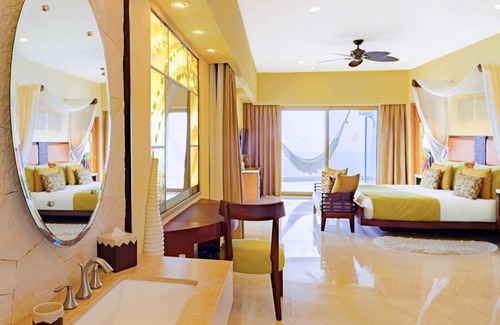Zona sur Resort | 3 Bedroom Mountain Residence with Panoramic Ocean Views