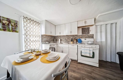 Garfield Heights House | 3 bedroom near Cleveland Clinic, UH, Hopkins Airport, up to 8 guests