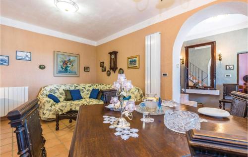 Smrika House | 3 Bedroom Nice Home In Smrika