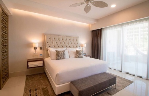 Cabo San Lucas Resort | 3 Bedroom Oceanfront Suite