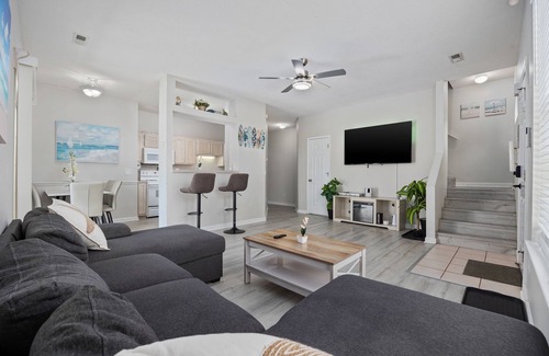 Myrtle Beach Villa | 3-Bedroom, Pet Friendly Villa w/Private Yard-3 min walk to Beach!