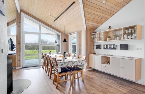 Skaven Strand House | 3 bedroom pet friendly home in Tarm