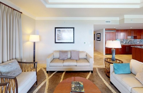 Kaanapali Hotel | 3 Bedroom Piilani Suite at Honua Kai Resort & Spa, Full Kitchen, Outdoor Pool