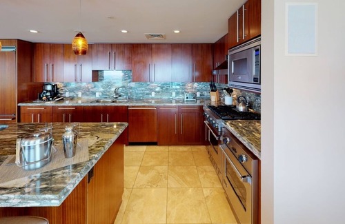 Kaanapali Hotel | 3 Bedroom Piilani Suite at Honua Kai Resort & Spa, Full Kitchen, Outdoor Pool