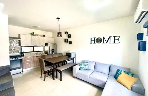 La Paz House | 3 Bedroom Private House with Pool