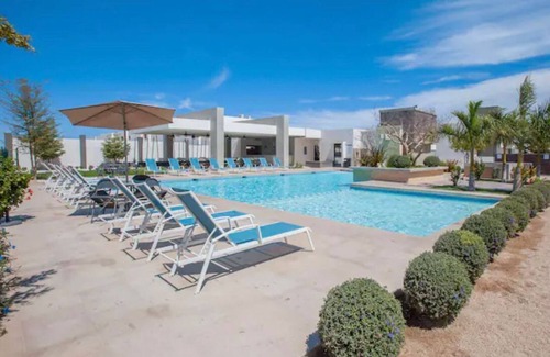 La Paz House | 3 Bedroom Private House with Pool