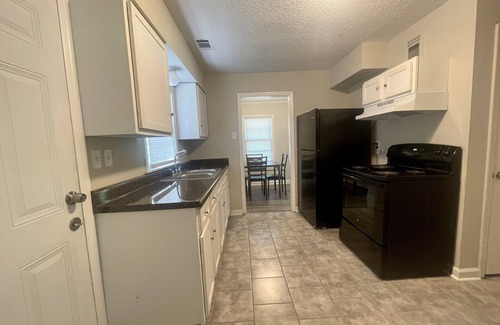Raleigh House | 3 bedroom private vacation home in memphis