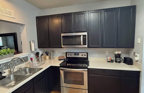 Archdale House | 3-Bedroom Relaxing Townhome in High Point, Archdale Near HP Furniture Market