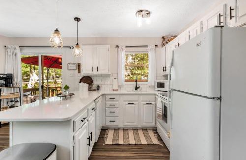 Albrightsville House | 3 bedroom Rental pet friendly, fireplace, hot tub, near ski resorts