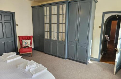Cashel House | 3 Bedroom Retreat - Sleeps 6 - Pet Friendly
