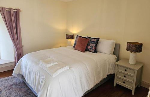 Cashel House | 3 Bedroom Retreat - Sleeps 6 - Pet Friendly