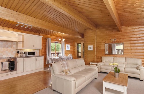 Winchester House | 3 bedroom, Scandinavian Log Cabin, Winchester