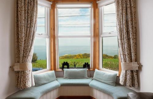 Rhyd-y-clafdy House | 3 bedroom - Sea View - Pet Friendly