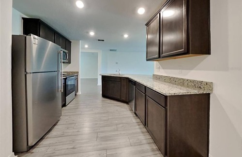 Nichols Apartment | 3 Bedroom Single family 430677 by Houzlet