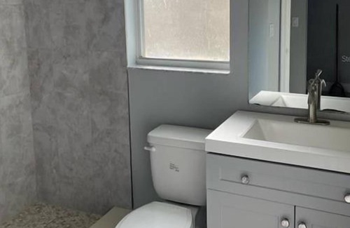 Azalea Park Apartment | 3 Bedroom Single family 421282 by Houzlet
