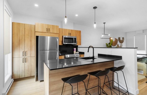 Plateau Mont Royal Apartment | 3 bedroom - Spacious New 3bdr in Habitat Plateau by Denstays