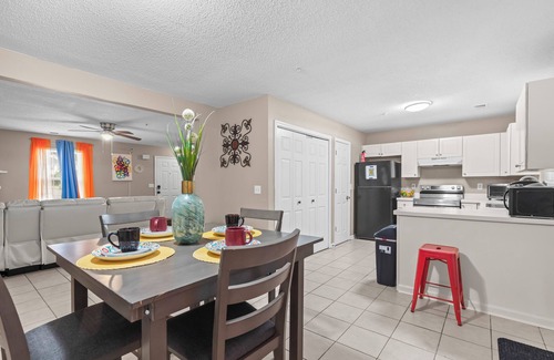 Stockbridge House | 3-bedroom Spectacular Quiet Townhome with Modern Comfort