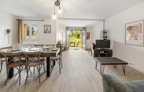 Saint-Suliac House | 3 Bedroom Stunning Home In Saint-Suliac