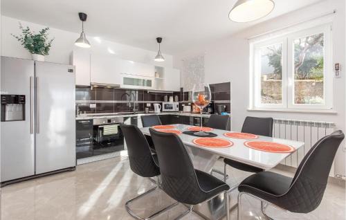 Smrika House | 3 Bedroom Stunning Home In Smrika