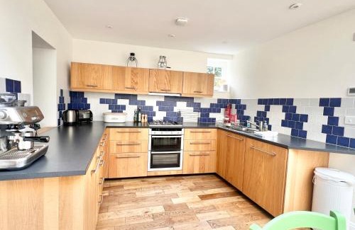 Strete House | 3 bedroom stunning house with garden and amazing sea views