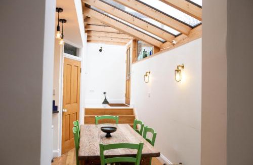 Strete House | 3 bedroom stunning house with garden and amazing sea views