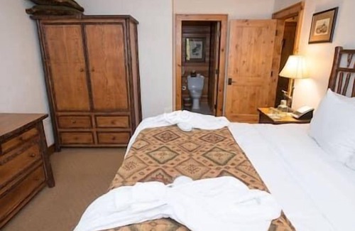 Lake Placid Resort | 3 Bedroom Suit - The Whiteface Lodge-Lake Placid!