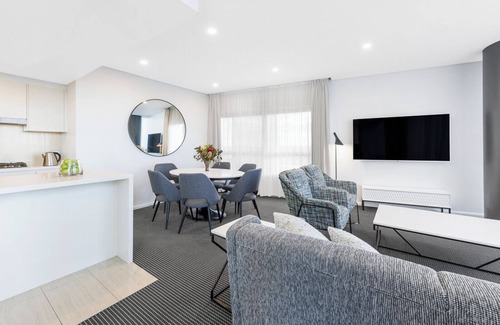 Zetland Apartment | 3 Bedroom Suite Defries Avenue, Zetland, New South Wales