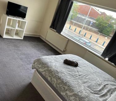 Thundersley Apartment | 3 Bedroom Thundersley Apartment