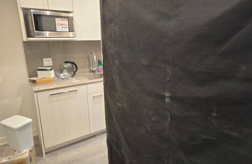 Toronto House | 3-bedroom townhome in nice, quiet Toronto area, also with AC,stairs and bike!