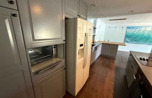 Siesta Key House | 3-bedroom townhome in Siesta Key close to beaches, city and airport.