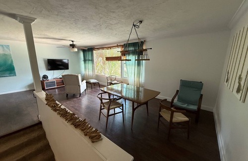 Siesta Key House | 3-bedroom townhome in Siesta Key close to beaches, city and airport.